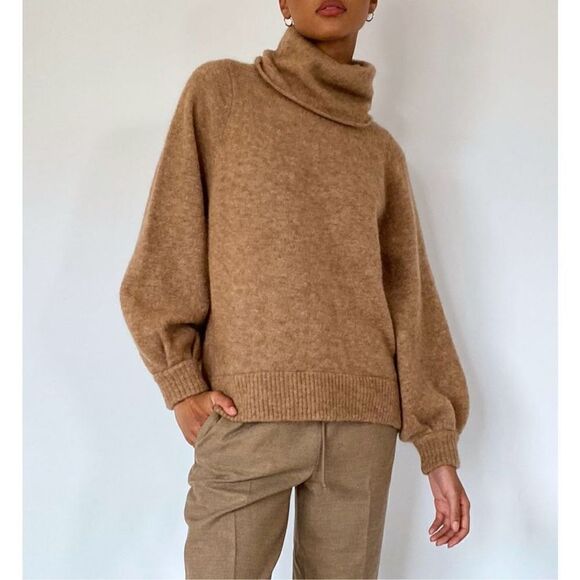 Aritzia The Group by Babaton Adichie Sweater Tan size Small Constant Camel Baloo - Picture 1 of 14
